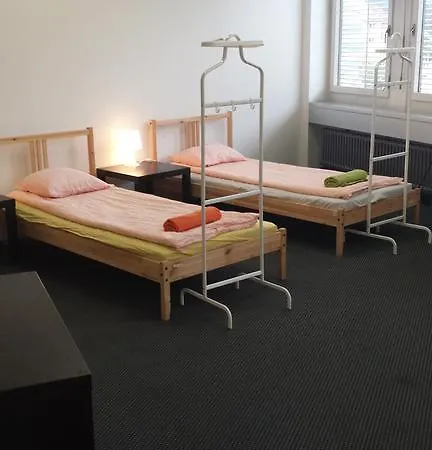 Gæstehus Hard 2*